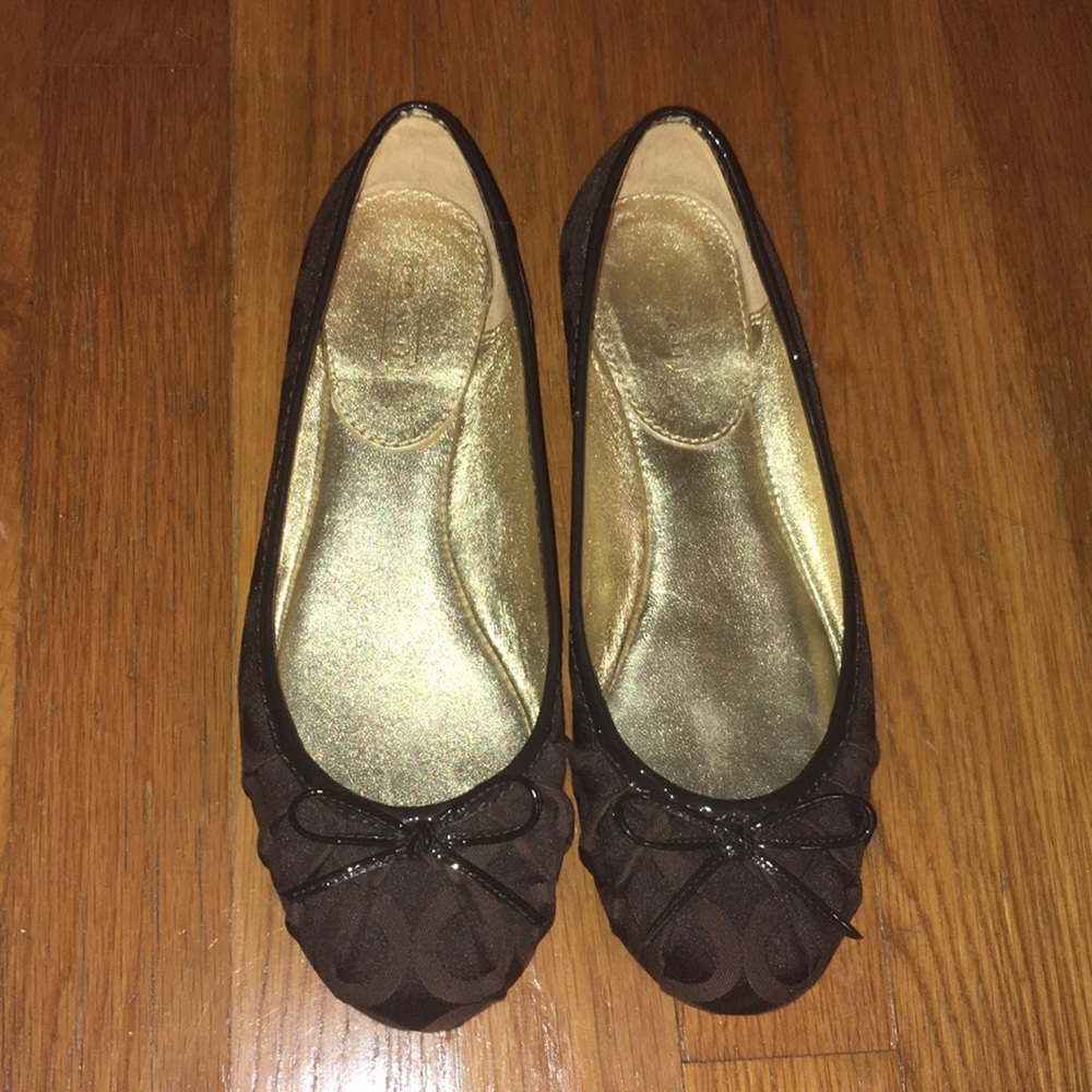 Coach flats